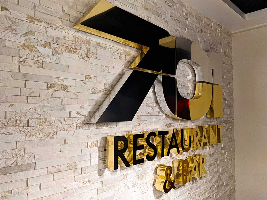 701 Restaurant Bar